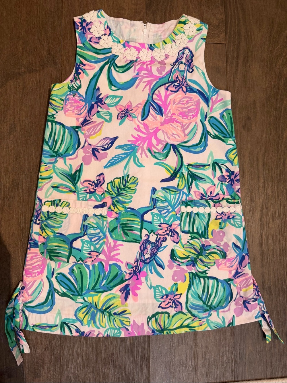 Size 7  Lilly Pulitzer Kids "Little Lilly" classic shift dress
